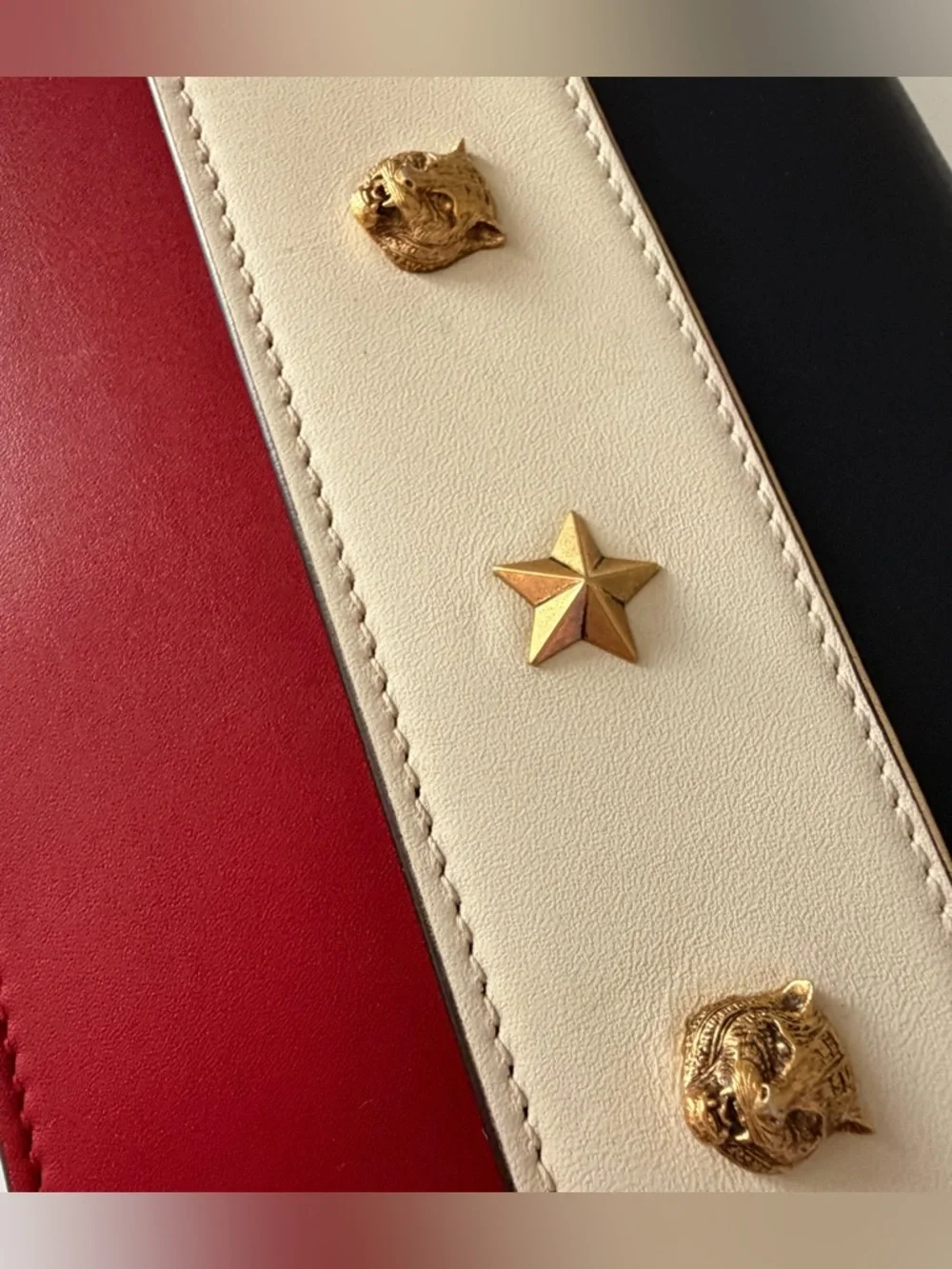 Gucci Animalier Tiger Stud Chain Wallet WOC Blue Red White Leather Crossbody Bag - Picture 8 of 12